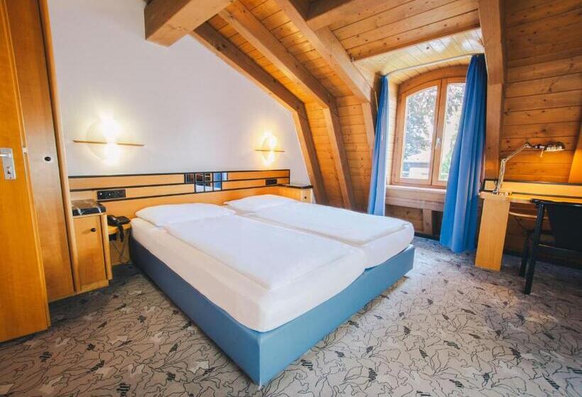 Standard-studio King-vuode, Villa Waldperlach By Blattl