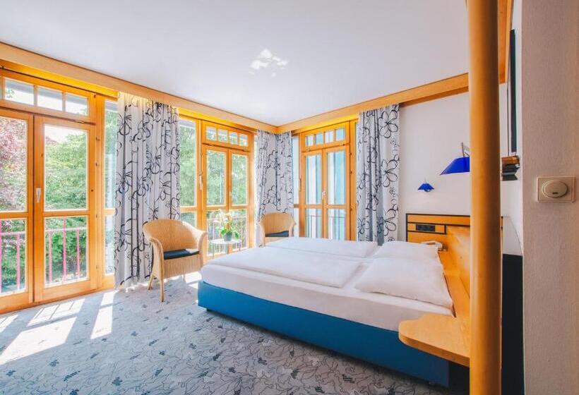 Standard-huone Puutarhanäkymä, Villa Waldperlach By Blattl