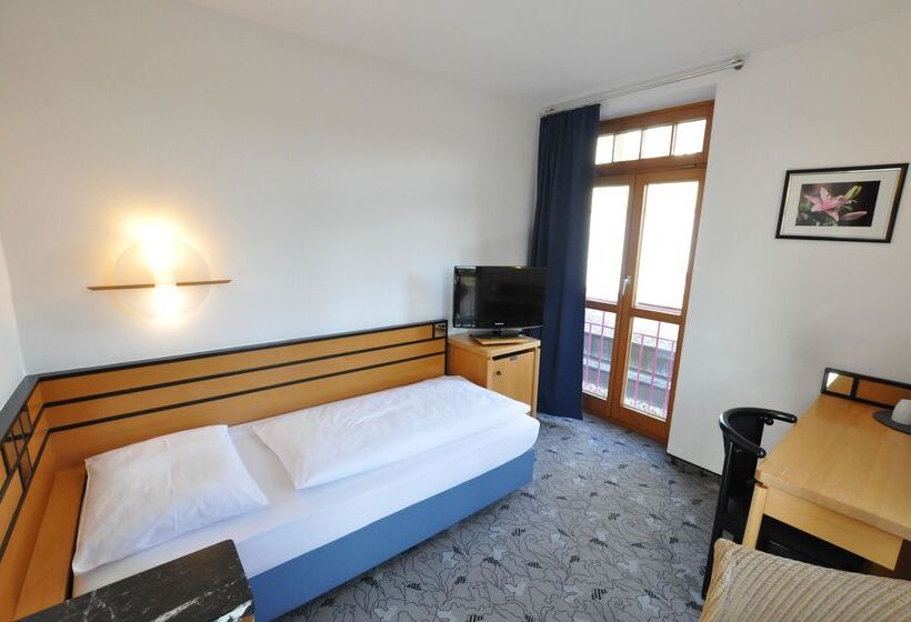 Quarto Estandar, Villa Waldperlach By Blattl