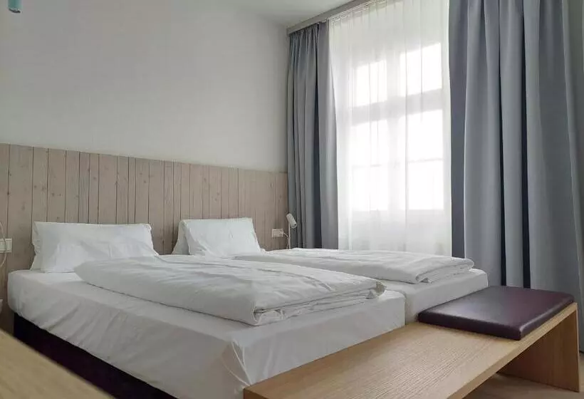 コンフォートルーム, Flair Hotel Zum Schiff