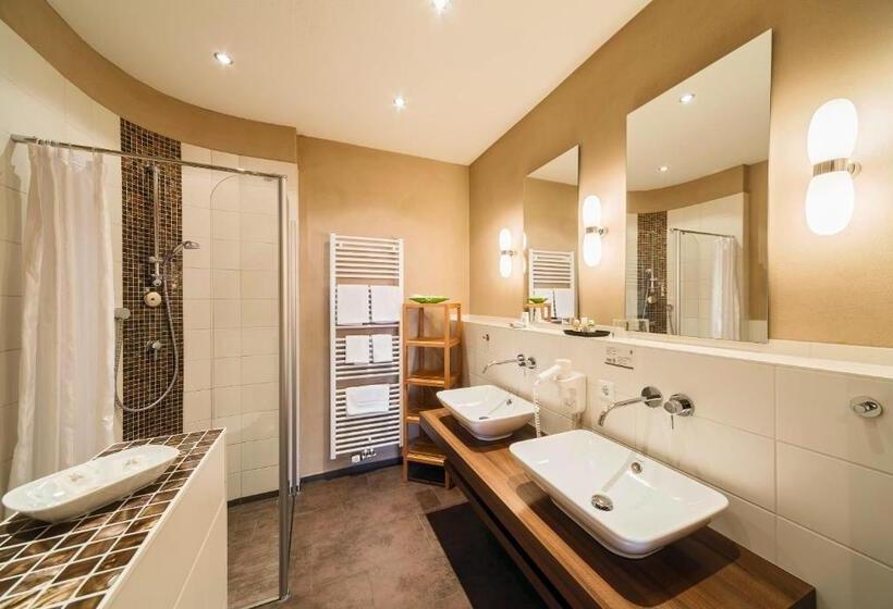 Люкс, Flair Hotel Zum Schiff