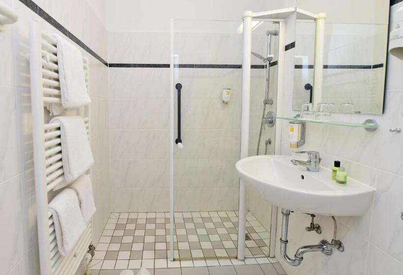 컴포트 싱글 룸, Am Kurpark