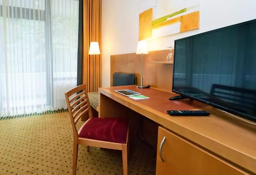Comfort Yhden Hengen Huone, Am Kurpark