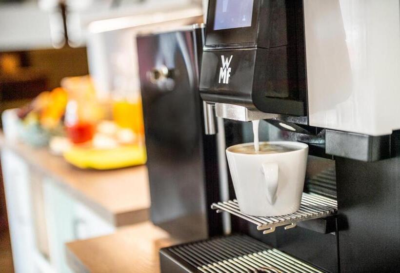 标准单人间, Diana