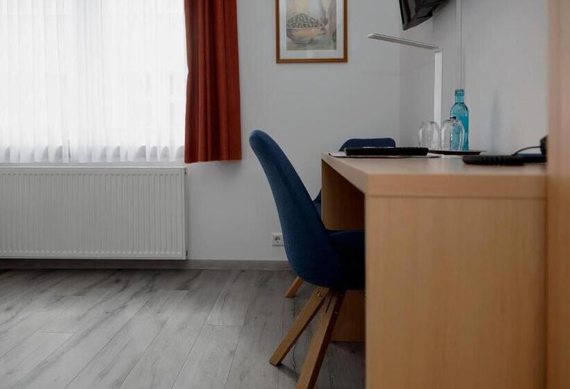 스탠다드 룸, Freye