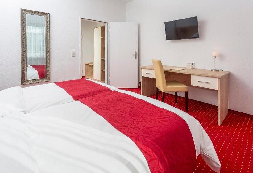 スタンダードトリプルルーム, Hanse