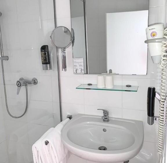 スタンダードトリプルルーム, Hanse