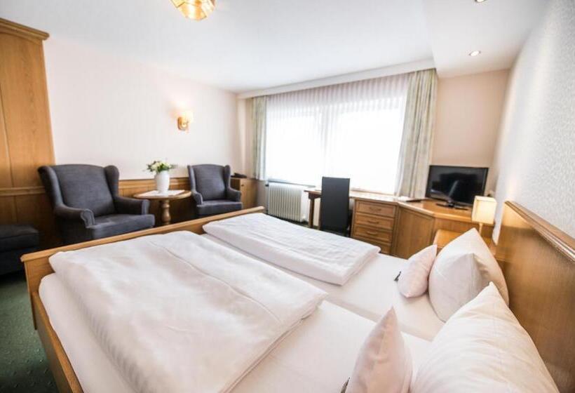 스탠다드 룸, Hanses Bräutigam