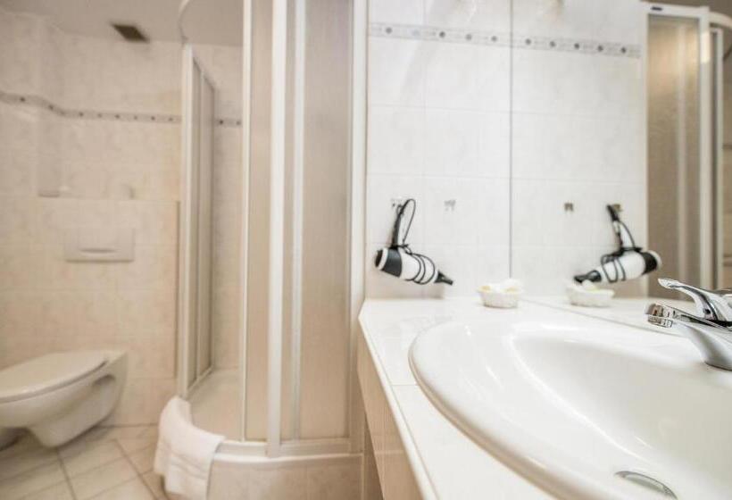 발코니 수피리어 룸, Hanses Bräutigam