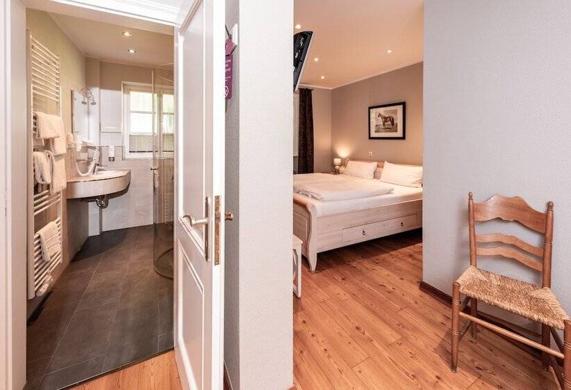 コンフォートルーム, Hof Tutsberg