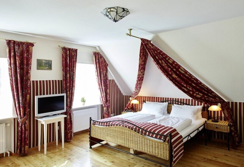 コンフォートルーム, Hof Tutsberg