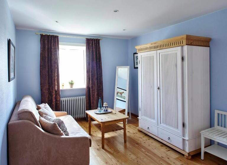 コンフォートルーム, Hof Tutsberg