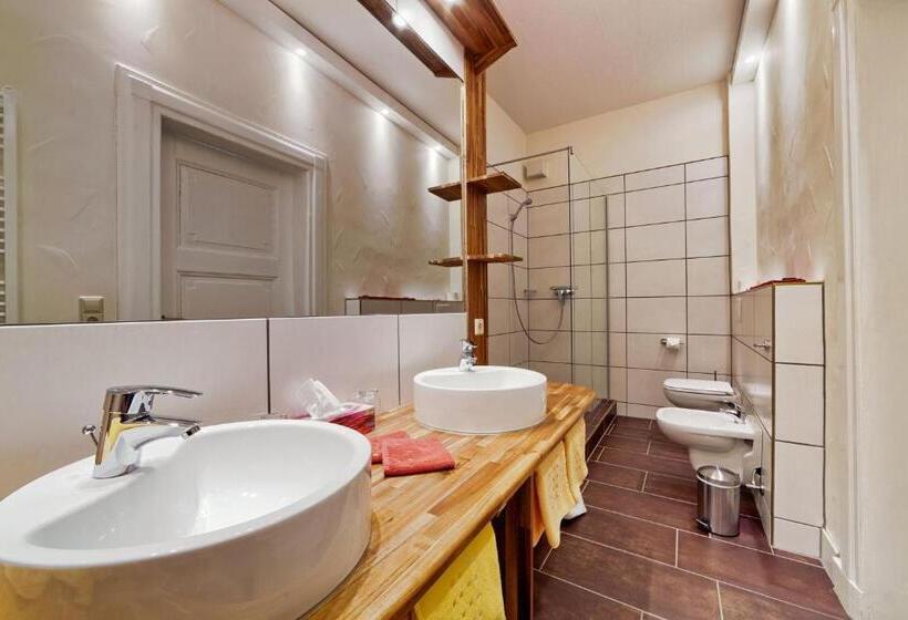 Quarto standard, La Quinta Adults Only