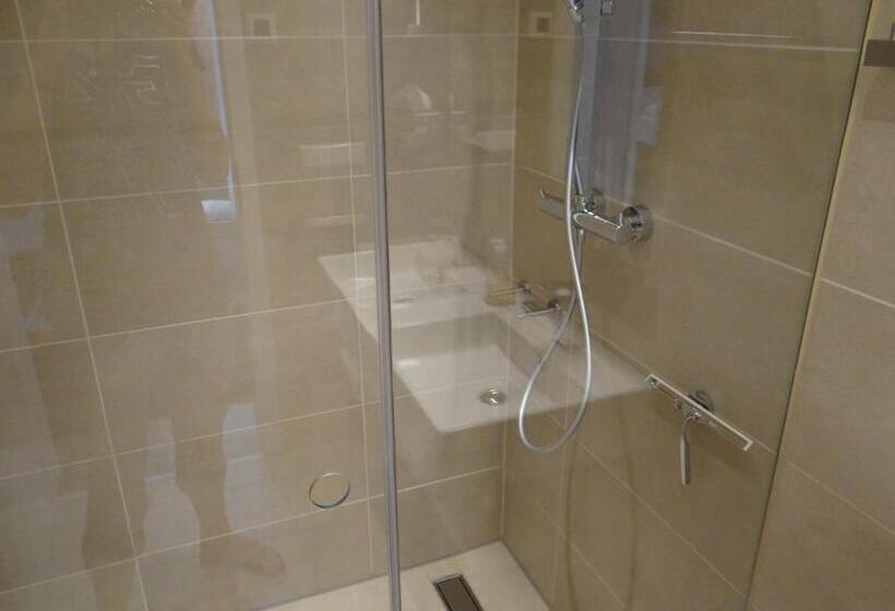 １ベッドルームアパートメント, Maris