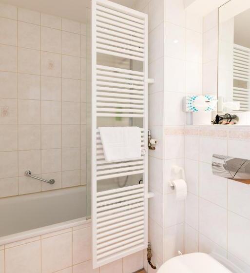 スタンダードシングルルーム, Restaurant Fallerhof