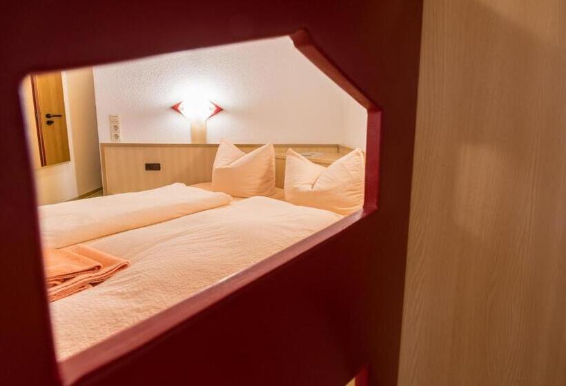 ファミリールーム, Restaurant Fallerhof