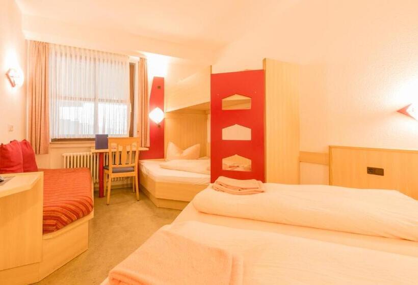 ファミリールーム, Restaurant Fallerhof