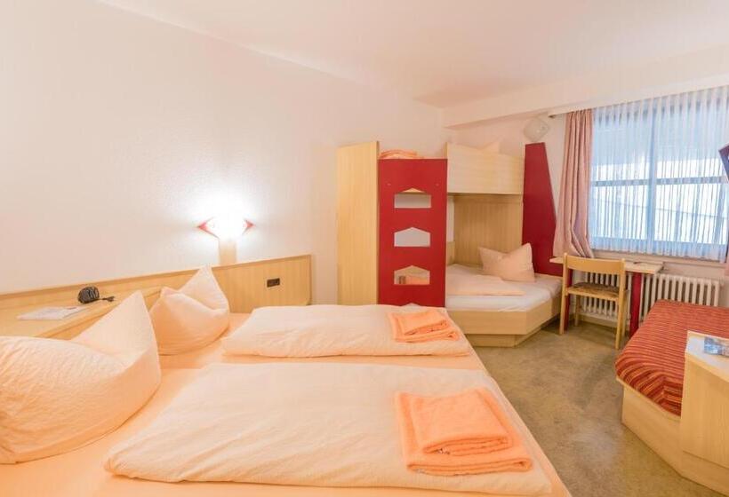 Семейный Номер, Restaurant Fallerhof