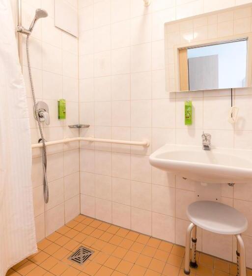 スタンダードシングルルーム, Restaurant Fallerhof