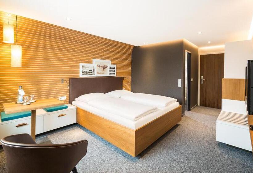 Comfort room with lake view, Seehof