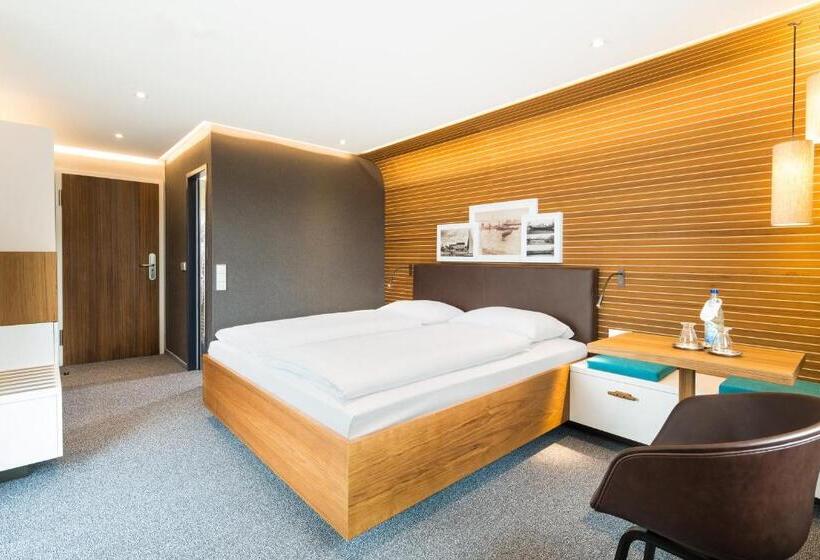 Comfort room with lake view, Seehof