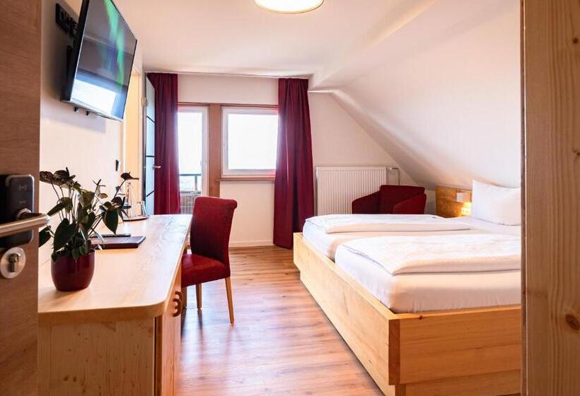 Номер Стандарт, Spinnerhof