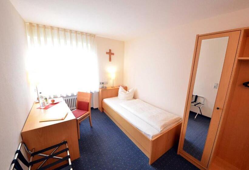 标准单人间, Tagungshaus Schönenberg