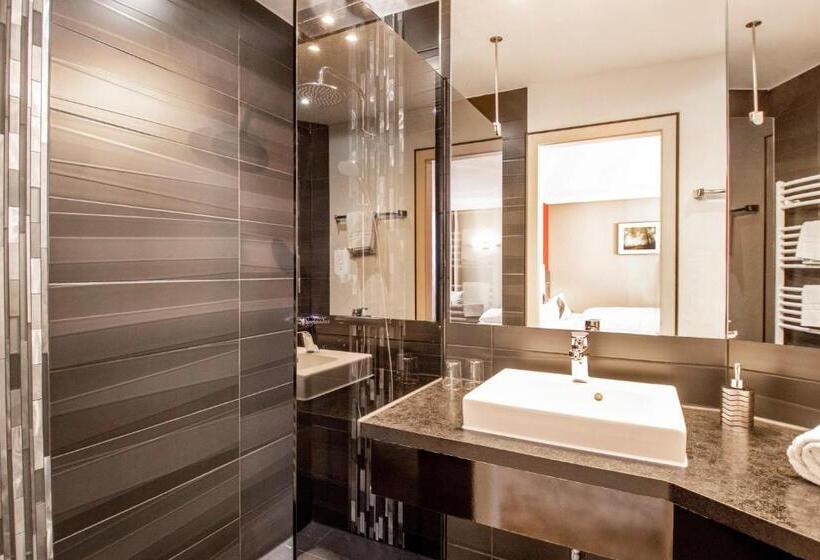 주니어 스위트, Tanne Ilmenau