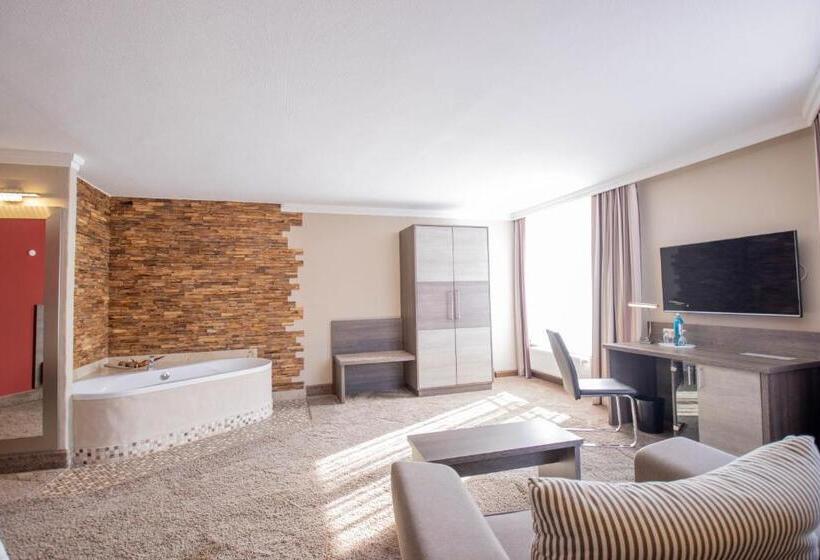 주니어 스위트, Tanne Ilmenau