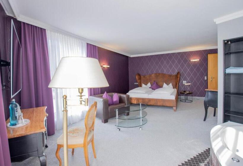 주니어 스위트, Tanne Ilmenau