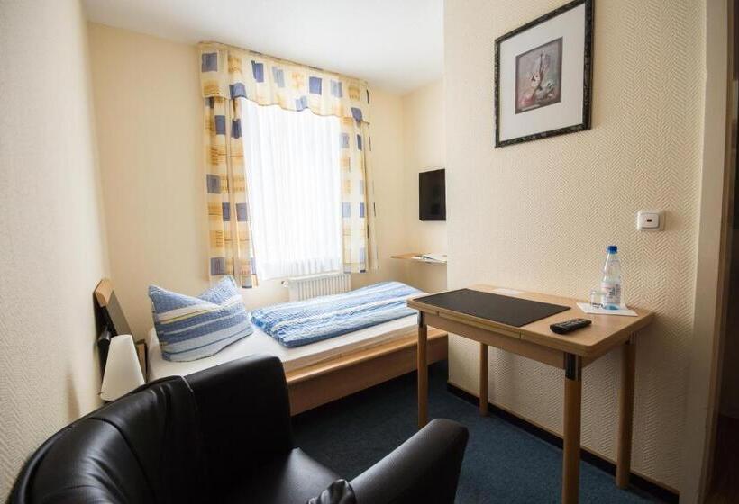 غرفة قياسية فردية, Zellerfelder Hof