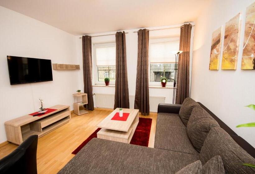 شقة غرفة واحدة, Zellerfelder Hof