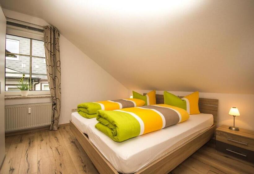 غرفة عائلية, Zellerfelder Hof