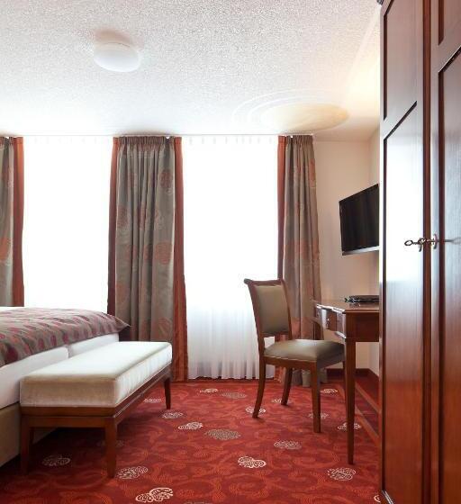 スタンダードルーム, Zu Den Drei Linden