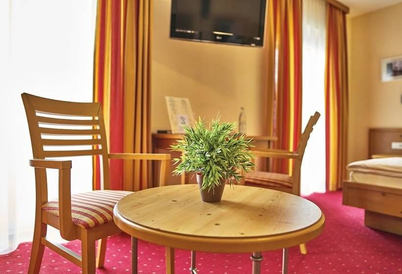 标准间, Zum Blauen Hecht