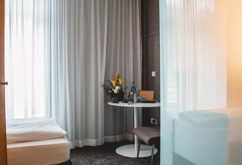 Standard Yhden Hengen Huone, Dorint Parkhotel Jordanbad