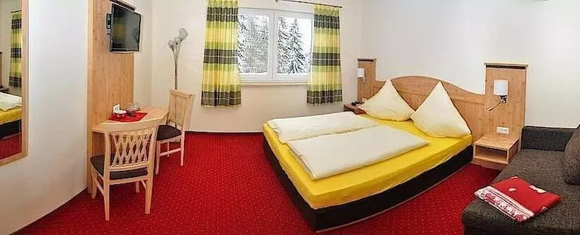 コンフォートルーム, Pension Waldschlösschen