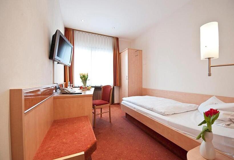 Номер Стандарт Индивидуальный, Garni Hotel Schumacher