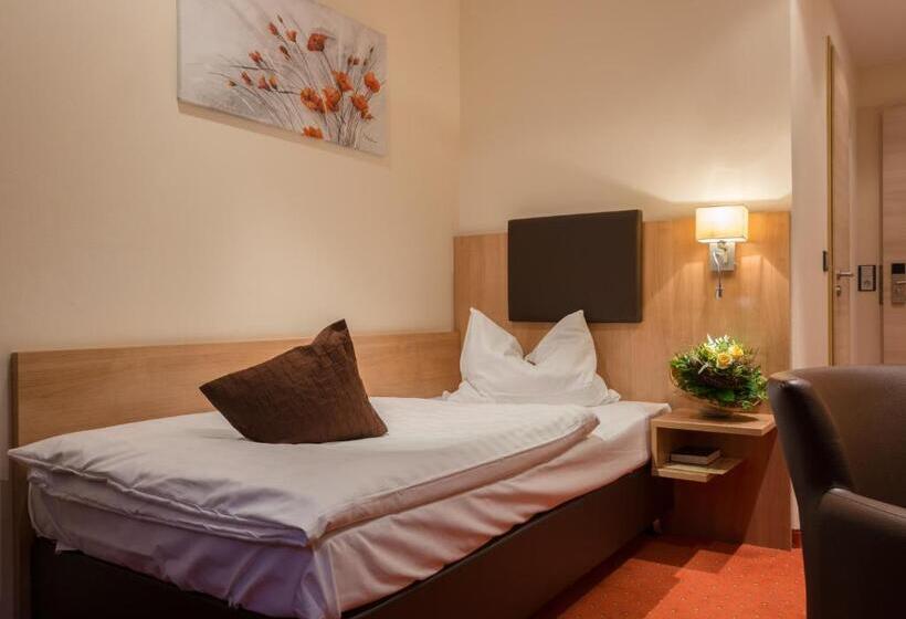 Номер Стандарт Индивидуальный, Garni Hotel Schumacher