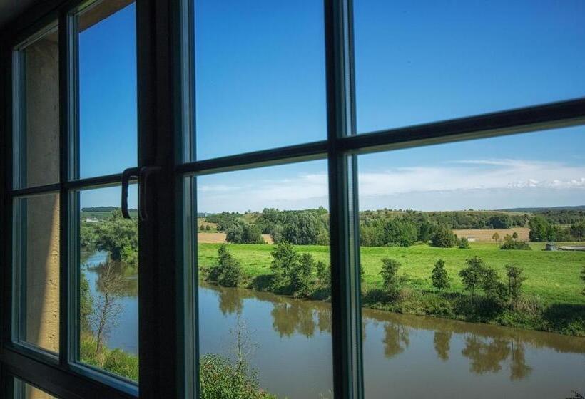 Апартаменты 2 Спальни, Gastwirtschaft & Hotel Hallescher Anger