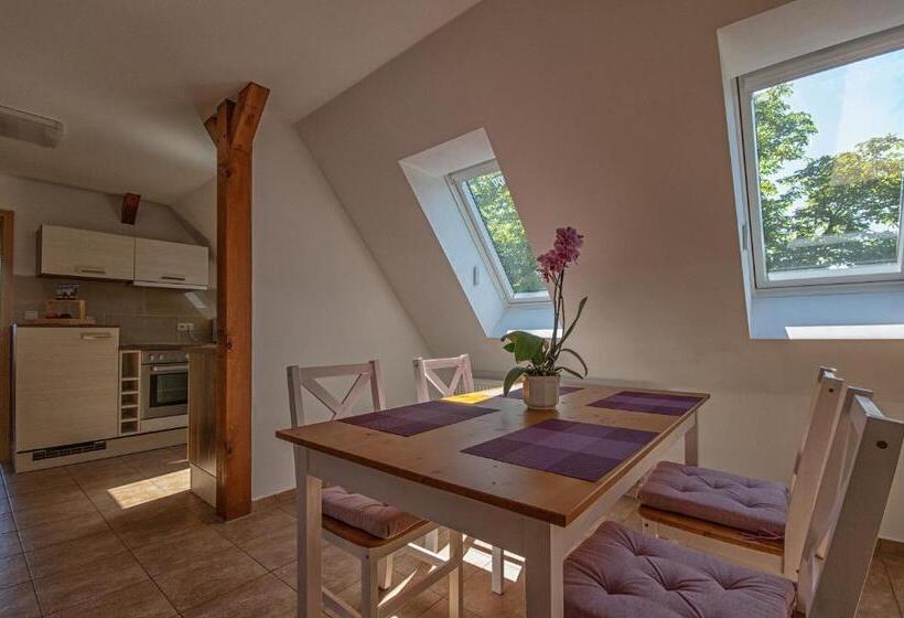 شقة غرفتين, Gastwirtschaft & Hotel Hallescher Anger