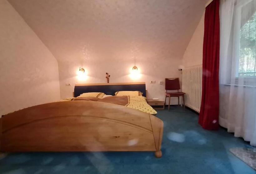 带1个卧室的公寓, Atina