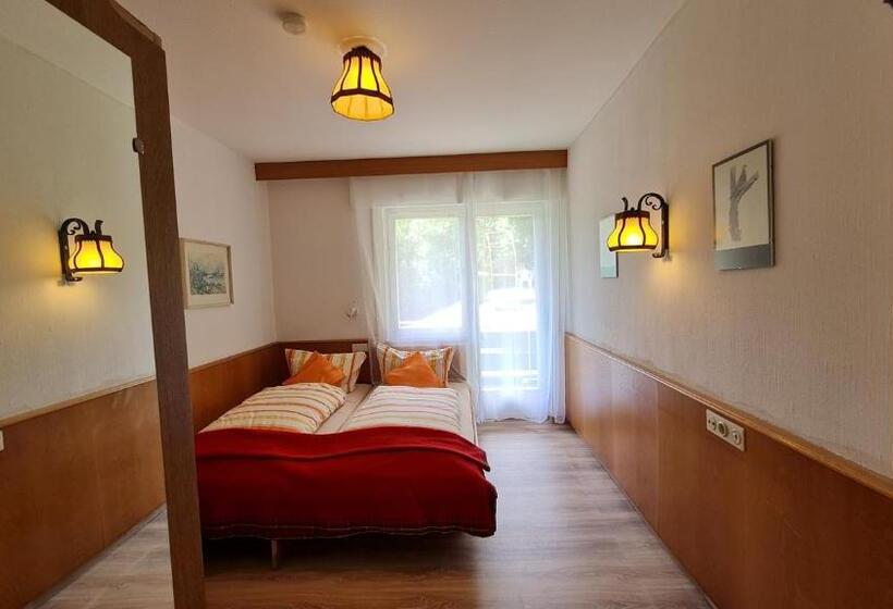 带2个卧室的公寓, Atina