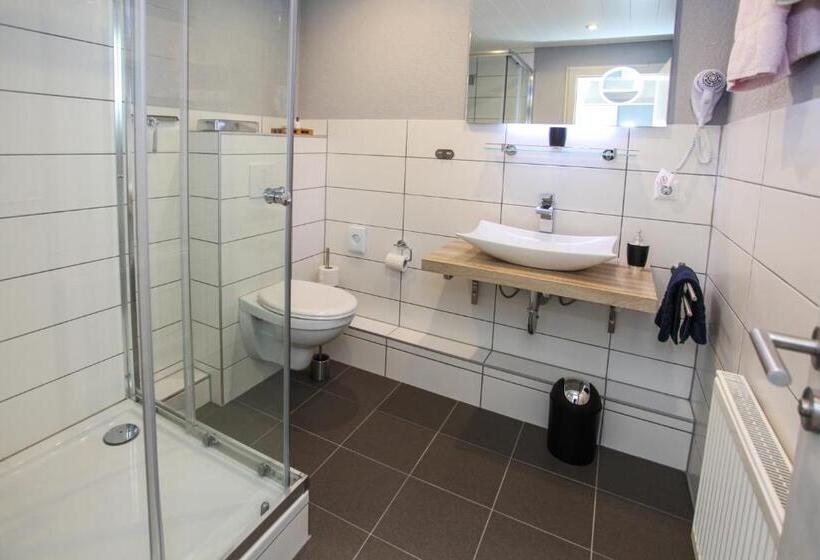 غرفة قياسية فردية, Brunnenbach