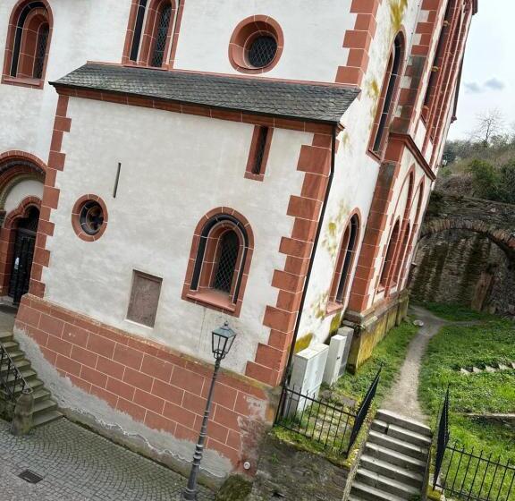 스탠다드 룸, Café Burg Stahleck