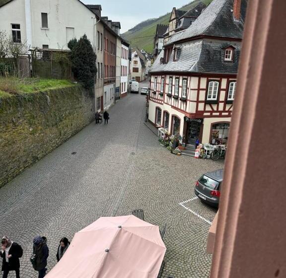 스탠다드 룸, Café Burg Stahleck