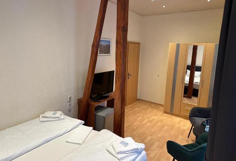 스탠다드 룸, Café Burg Stahleck