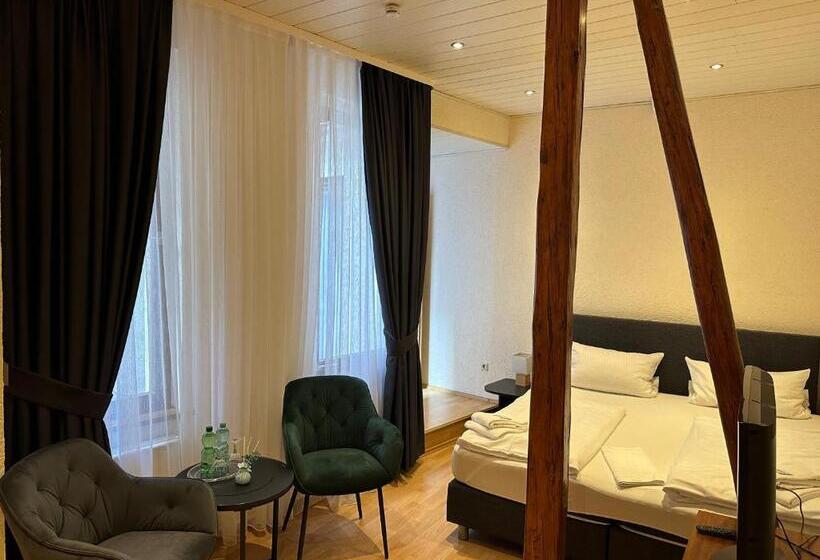 스탠다드 룸, Café Burg Stahleck