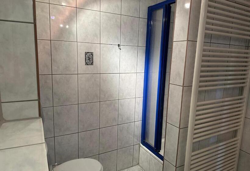 스탠다드 룸, Café Burg Stahleck