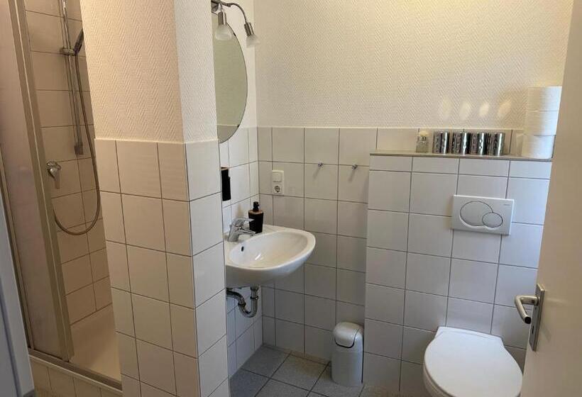 패밀리 룸, Café Burg Stahleck